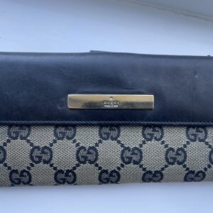 VINTAGE GUCCI LEATHER PURSE