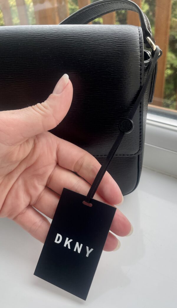 DKNY LEATHER CROSS BODY BAG PRE-LOVED - Image 7
