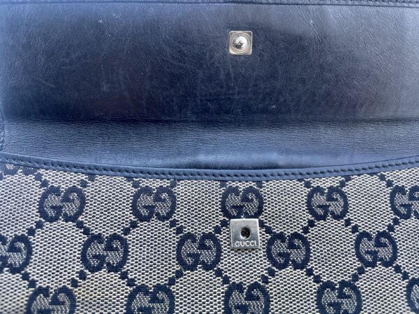 VINTAGE GUCCI LEATHER PURSE - Image 4