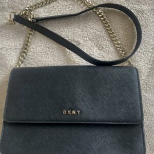 DKNY LEATHER BLACK CROSS BODY / SHOULDER BAG