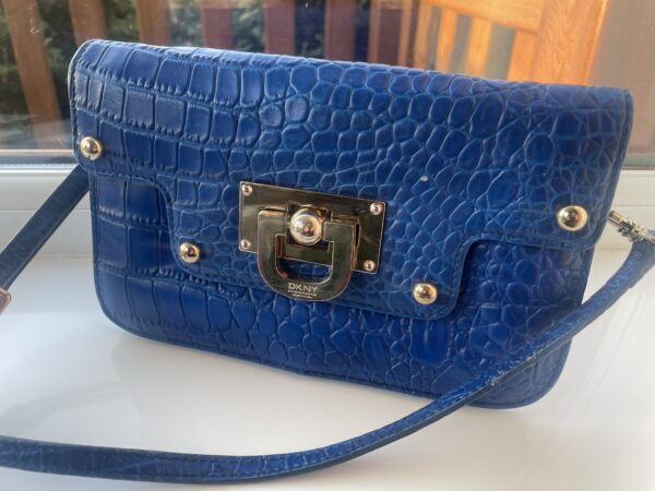 VINTAGE DKNY LEATHER CROSS BODY BAG