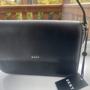 DKNY LEATHER CROSS BODY BAG PRE-LOVED