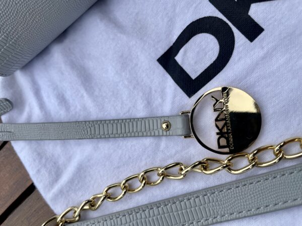 DKNY GREY CROSS BODY LEATHER BAG - STUNNING - Image 3