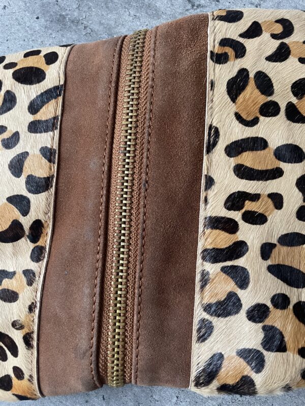 JIMMY CHOO MARTHA UNUSUAL LEOPARD PRINT SUEDE CLUTCH 🐆 - Image 5