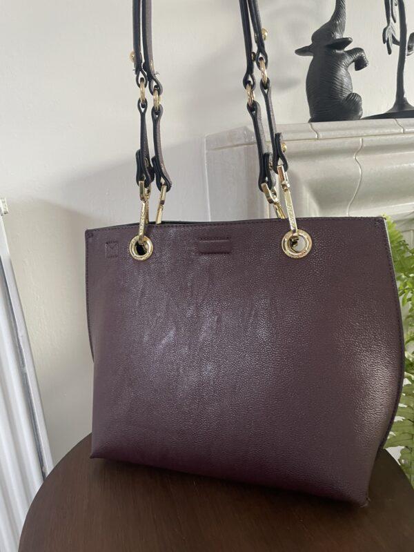 STUNNING CALVIN KLEIN BURGUNDY BAG - Image 4