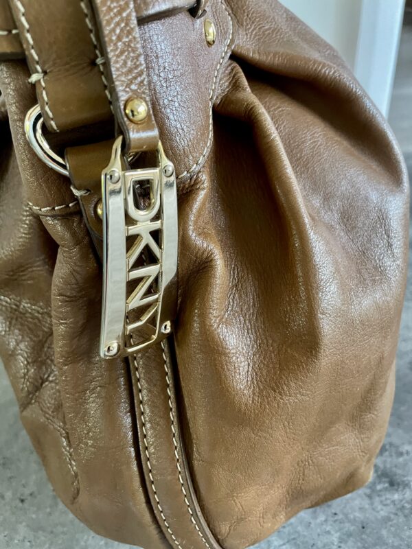VINTAGE DKNY LEATHER TAN BAG - Image 3