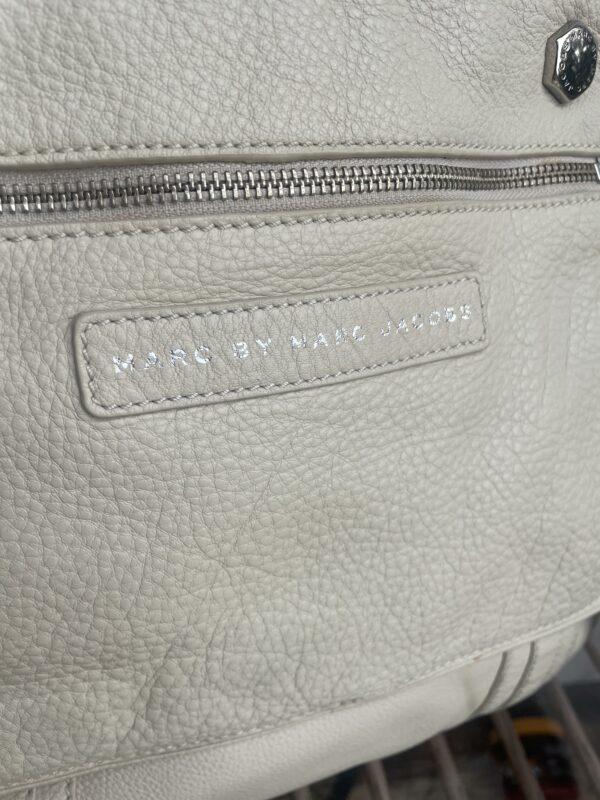 MARC JACOBS LEATHER LARGE BAG - CROSS BODY / OVERNIGHT/ EVERYWHERE 🤍 STONE COLOUR - Image 5
