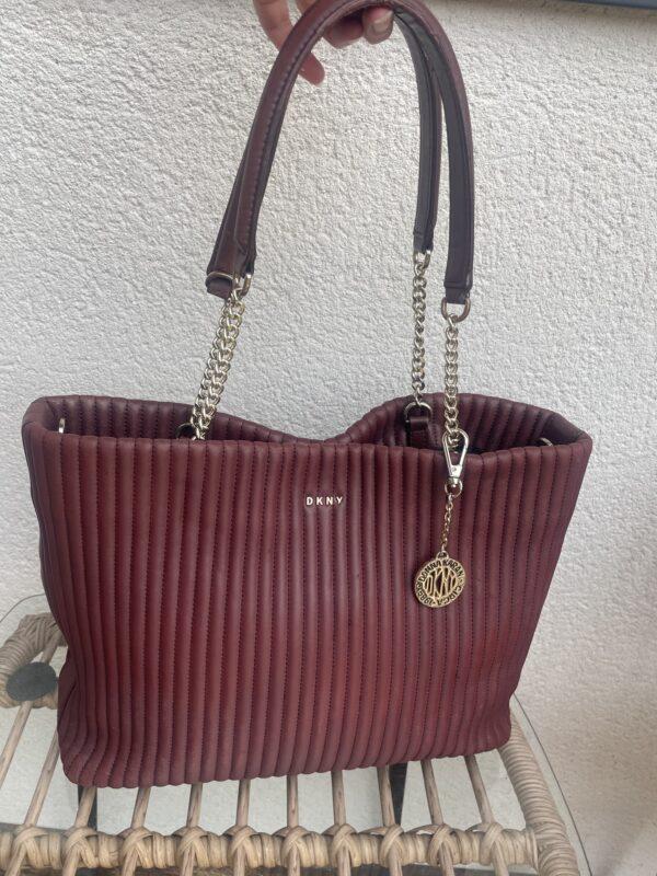DKNY Women's Gansevoort Pinstripe Quilted Shopper Tote Bag - Plum / Burgandy - Image 5